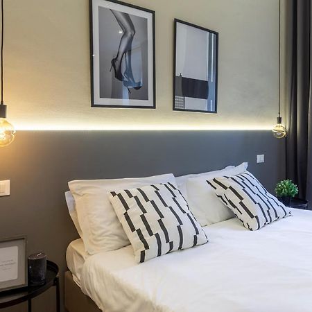 Amazing Studio In The City Center + Wifi Триест Экстерьер фото