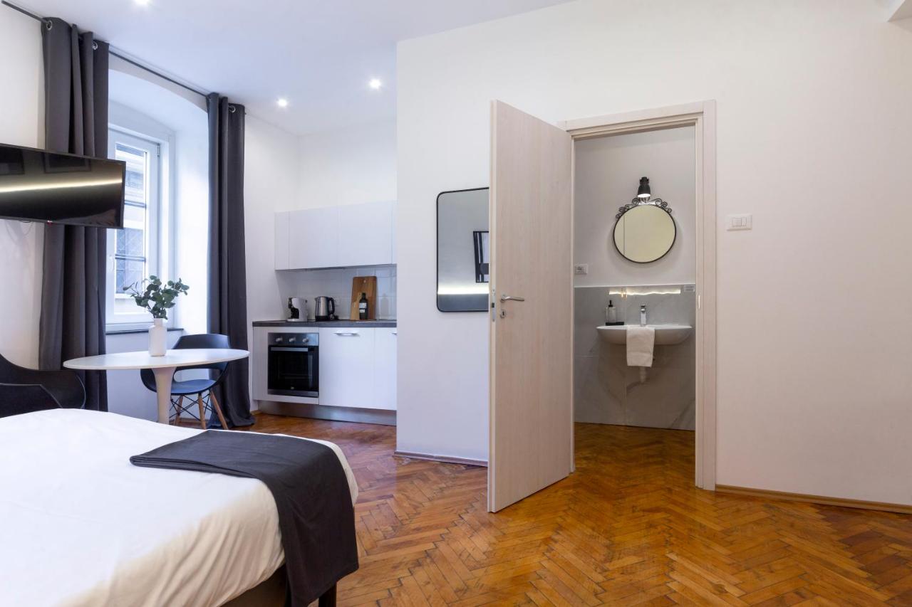 Amazing Studio In The City Center + Wifi Триест Экстерьер фото