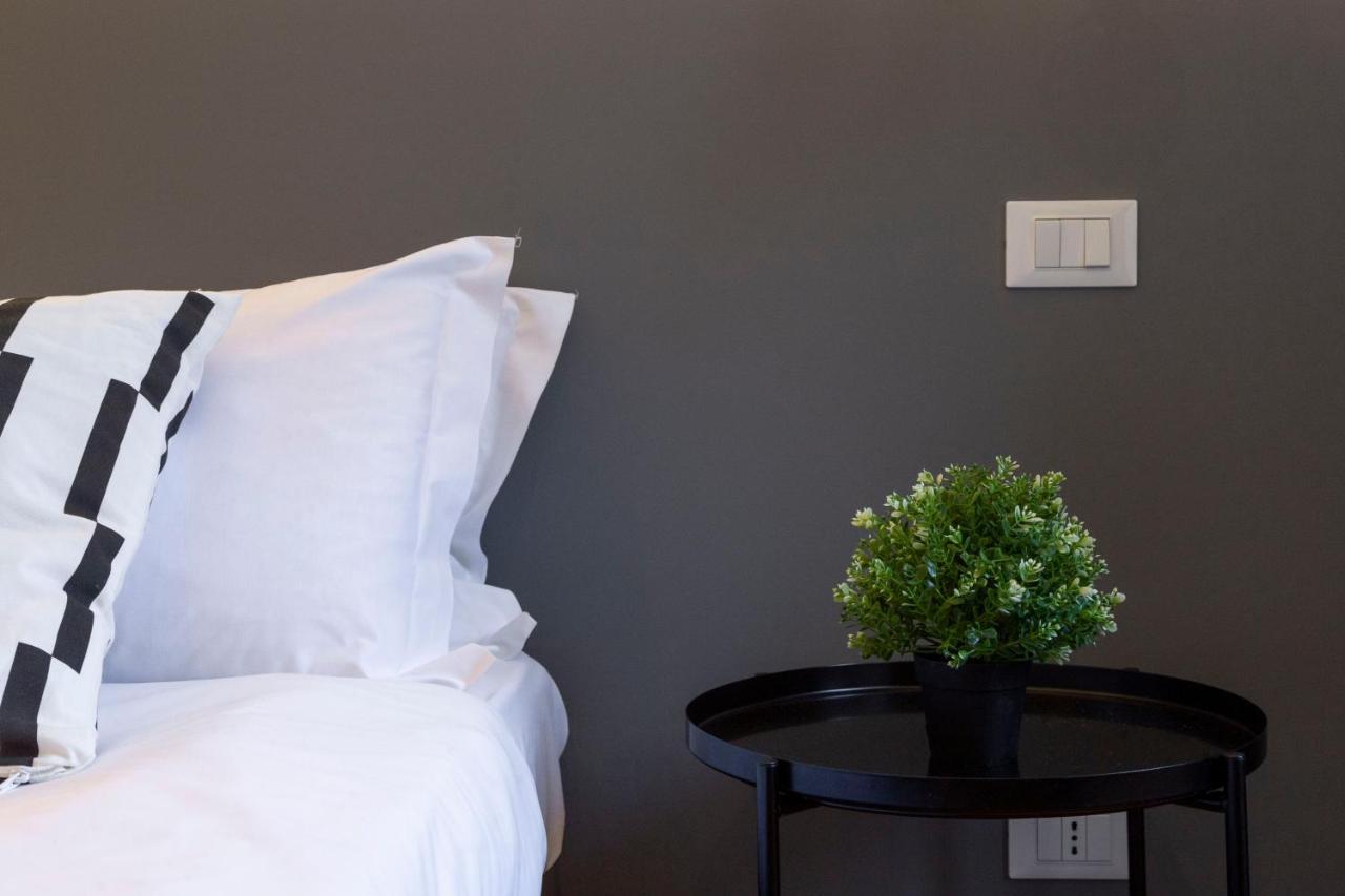 Amazing Studio In The City Center + Wifi Триест Экстерьер фото